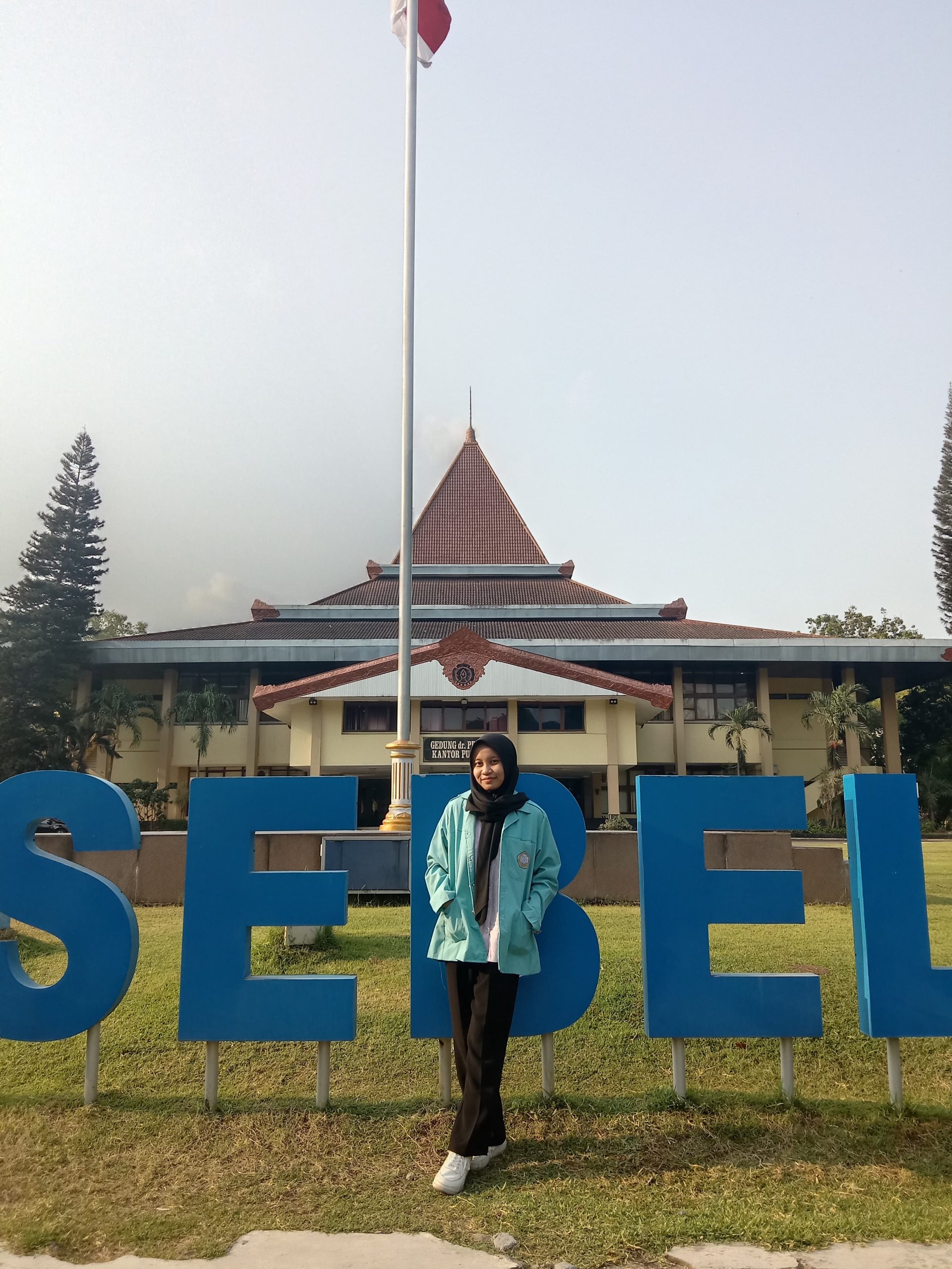 Mahasiswa Sosiologi Berhasil Meraih Juara II di Lomba Esai Nasional